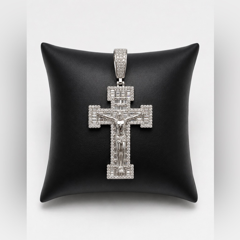 925 Sterling Silver 4.20CT MOISSANITE Crucifix Cross Men’s Pendant